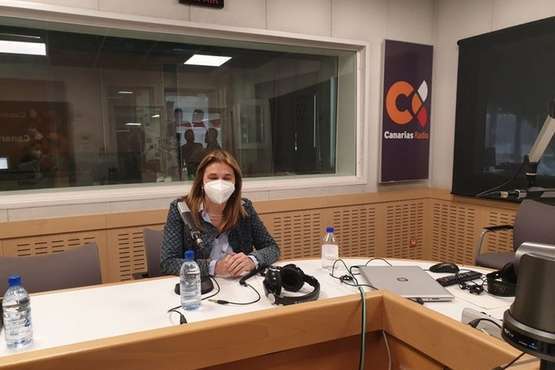 Soledad Hernández, concejala y portavoz del PSOE, hoy en los estudios de Canarias Radio/CR.