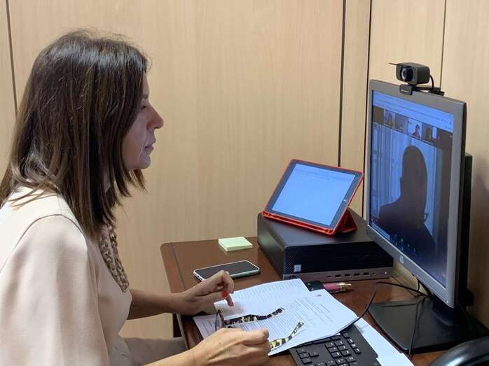 La alcaldesa Carmen Hernández, durante el Pleno de este jueves, que se volvió a celebrar de forma telemática / TA