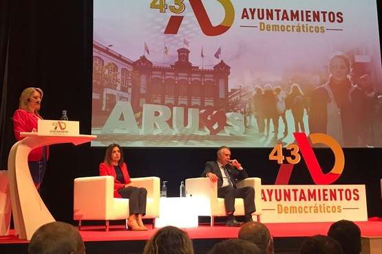 La alcaldesa de Telde, en el debate sobre los 43 años de democracia en los ayuntamientos/TA.