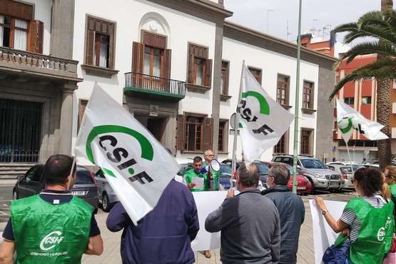 Telde en las protestas de CSIF y Jupol para denunciar la pérdida del poder adquisitivo de los funcionarios/TA.