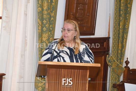El Pleno de Telde reitera su rechazo a la lacra machista con la voz de la trabajadora social Marta Morales/Francisco Javier Santana.