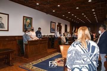 El Pleno de Telde reitera su rechazo a la lacra machista con la voz de la trabajadora social Marta Morales/Francisco Javier Santana.