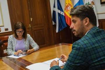 Reunión del grupo de las cuatro grandes ciudades canarias/TA.