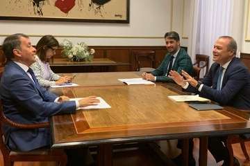 Reunión del grupo de las cuatro grandes ciudades canarias/TA.