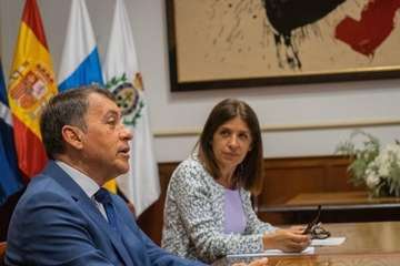 Reunión del grupo de las cuatro grandes ciudades canarias/TA.