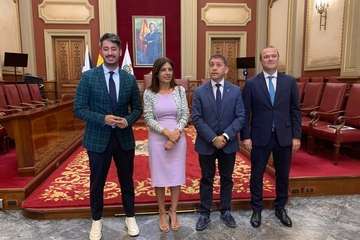 Reunión del grupo de las cuatro grandes ciudades canarias/TA.