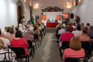 El PSOE rinde homenaje al exconcejal José Alcaraz/TA.