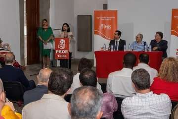 El PSOE rinde homenaje al exconcejal José Alcaraz/TA.