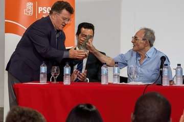 El PSOE rinde homenaje al exconcejal José Alcaraz/TA.