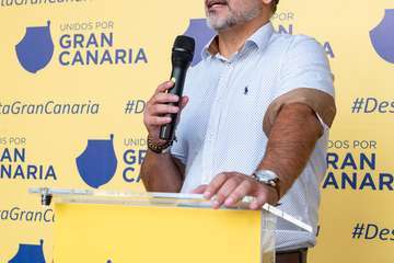 Unidos por Gran Canaria de Telde agasajó a los asistentes con un brindis al final del acto/TA y Acfi Press.