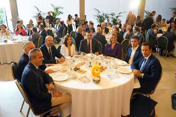 El PP de Telde arropa a su presidente regional en el encuentro SER Canarias/TA y Acfi Press.