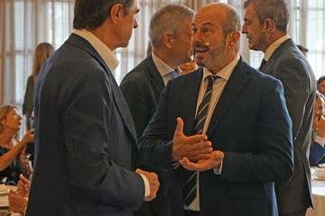 El PP de Telde arropa a su presidente regional en el encuentro SER Canarias/TA y Acfi Press.