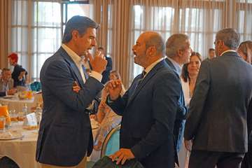 El PP de Telde arropa a su presidente regional en el encuentro SER Canarias/TA y Acfi Press.