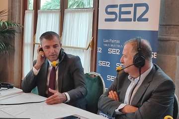 El PP de Telde arropa a su presidente regional en el encuentro SER Canarias/TA y Acfi Press.