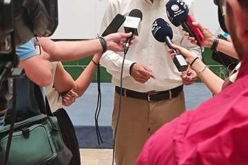 Pablo Rodríguez (CC) presenta 900 avales a su candidatura al Parlamento/TA y Acfi Press.
