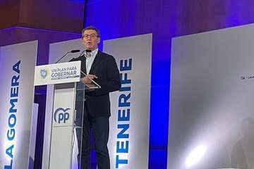  Ciuca de Telde 'aplaude' a Feijóo en la convención del PP/TA.