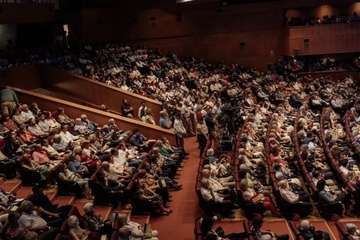  Ciuca de Telde 'aplaude' a Feijóo en la convención del PP/TA.