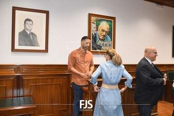 Pleno extraordinario para tomar conocimiento de la dimisión del edil Agustín Déniz/Francisco Javier Santana.