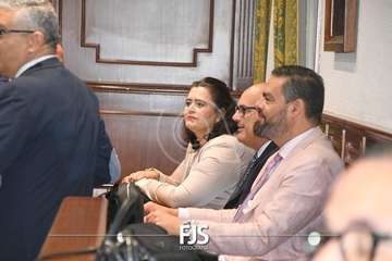 Pleno extraordinario para tomar conocimiento de la dimisión del edil Agustín Déniz/Francisco Javier Santana.