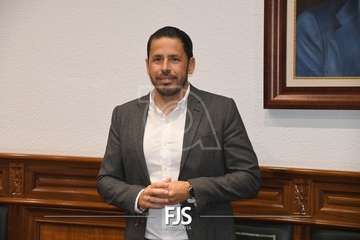 Pleno extraordinario para tomar conocimiento de la dimisión del edil Agustín Déniz/Francisco Javier Santana.