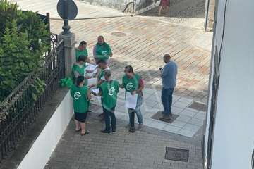 Representantes sindicales de CSIF se concentraron ante las puertas del Ayuntamiento para exigir a Función Pública el nombramiento de un interventor/TA.