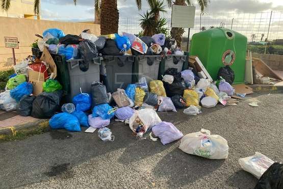  La libranza del personal de recogida provoca la acumulación de basura en puntos de Telde/TA.