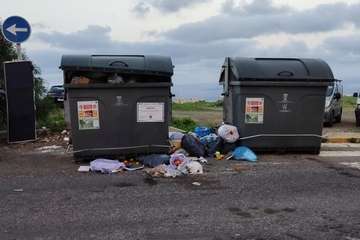  La libranza del personal de recogida provoca la acumulación de basura en puntos de Telde/TA.