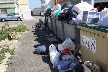  La libranza del personal de recogida provoca la acumulación de basura en puntos de Telde/TA.