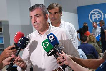 Sonsoles Martín, del PP de Telde, en la reunión de la junta directiva regional de los popualres de este sábado/TA y Acfi Press.