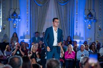 Al acto de presentación de Pablo Rodríguez asistieron más de 500 personas/TA y Acfi Press.