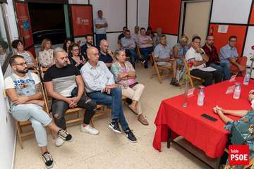 Charla en la sede del PSOE de Telde sobre los servicios sociales/PSOE Telde.
