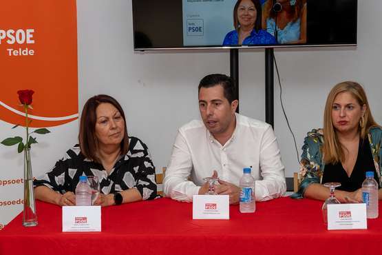 Charla en la sede del PSOE de Telde sobre los servicios sociales/PSOE Telde.