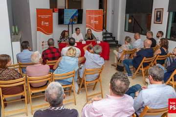 Charla en la sede del PSOE de Telde sobre los servicios sociales/PSOE Telde.