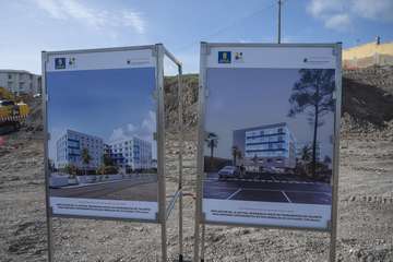 Acto de colocación de la primera piedra de las obras de ampliación de la Residencia Mixta de Taliarte/TA.