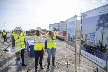 Acto de colocación de la primera piedra de las obras de ampliación de la Residencia Mixta de Taliarte/TA.