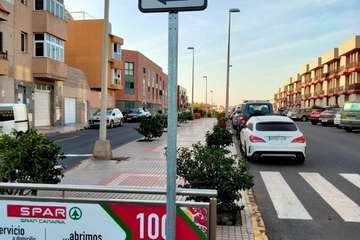 Nueva señalización de la zonas habilitadas como aparcamiento en Melenara (Telde)/TA.