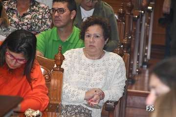 Rosi Ortega promete el cargo de edila y se integra en el grupo socialista/FJS Fotografía.