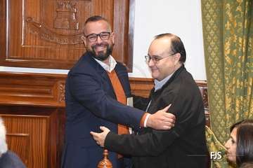  Benjamín Ramírez, el primer sacerdote que alza la voz en el Pleno de Telde contra la lacra machista/fFJS Fotografía.