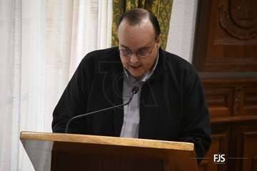  Benjamín Ramírez, el primer sacerdote que alza la voz en el Pleno de Telde contra la lacra machista/fFJS Fotografía.