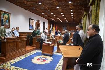 Benjamín Ramírez, el primer sacerdote que alza la voz en el Pleno de Telde contra la lacra machista/fFJS Fotografía.