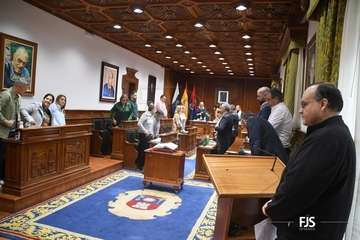 Benjamín Ramírez, el primer sacerdote que alza la voz en el Pleno de Telde contra la lacra machista/fFJS Fotografía.