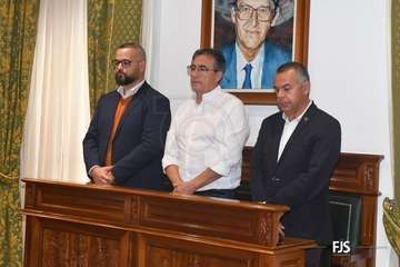  Benjamín Ramírez, el primer sacerdote que alza la voz en el Pleno de Telde contra la lacra machista/fFJS Fotografía.