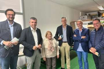 Entre Amigos regala un naife al PP canario/TA.