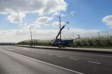 Comienzan los trabajos de colocación del nuevo alumbrado LED del ensanche de la carretera de Melenara/TA.