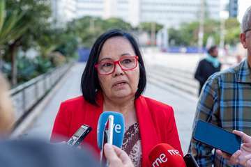 Reunión del presidente de Canarias con la alcaldesa Carmen Hernández y vecinos de Ojos de Garza/Acfi Press y TA.