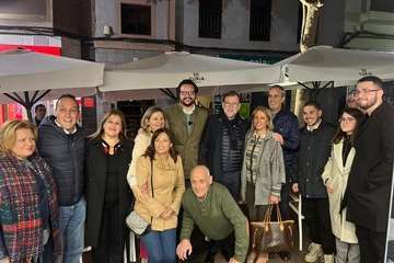 Mariano Rajoy, de paseo por la zona comercial de Telde/TA.