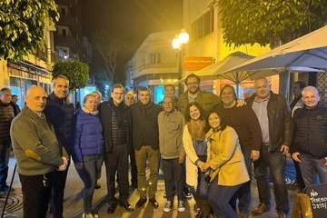 Mariano Rajoy, de paseo por la zona comercial de Telde/TA.