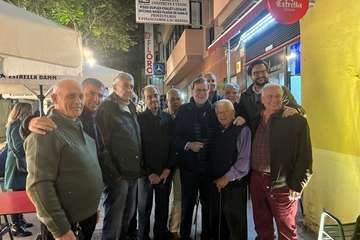 Mariano Rajoy, de paseo por la zona comercial de Telde/TA.