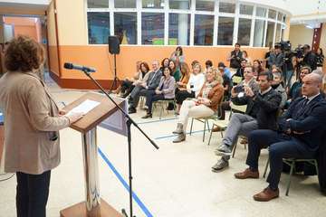 La ministra de Sanidad ha presidido esta mañana en Telde el acto de presentación de la iniciativa â€˜Patios Abiertos-En Plan Bienâ€™/Acfi Press.
