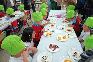 La ministra de Sanidad ha presidido esta mañana en Telde el acto de presentación de la iniciativa â€˜Patios Abiertos-En Plan Bienâ€™/Acfi Press.